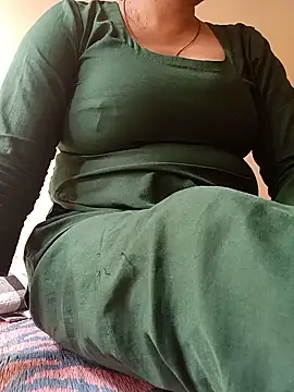 Lovly pari online show from 07-28-26, 10:10