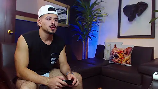 Snapshot of Markboyl chatting on 03-12-25, 03:57 Markboyl online show from 03-12-25, 03:57