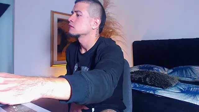 Snapshot of Markboyl chatting on 02-23-26, 01:08 Markboyl online show from 02-23-26, 01:08