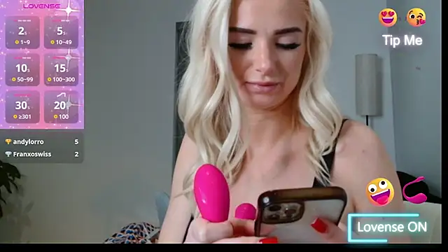 Snapshot of chelseablonde chatting on 02-28-25, 10:39 chelseablonde online show from 02-28-25, 10:39