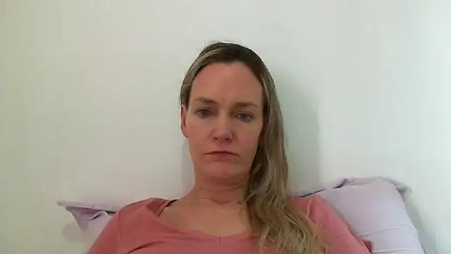 Snapshot of Annylove1 chatting on 02-14-25, 10:07 Annylove1 online show from 02-14-25, 10:07