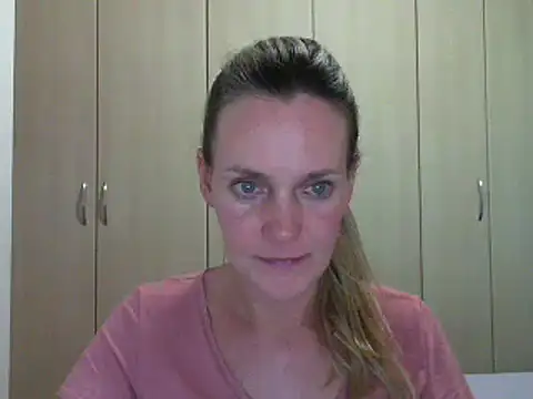 Snapshot of Annylove1 chatting on 02-26-25, 10:42 Annylove1 online show from 02-26-25, 10:42