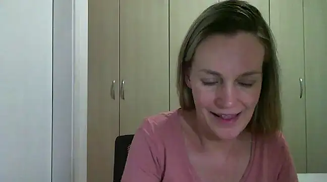 Snapshot of Annylove1 chatting on 03-11-25, 06:08 Annylove1 online show from 03-11-25, 06:08