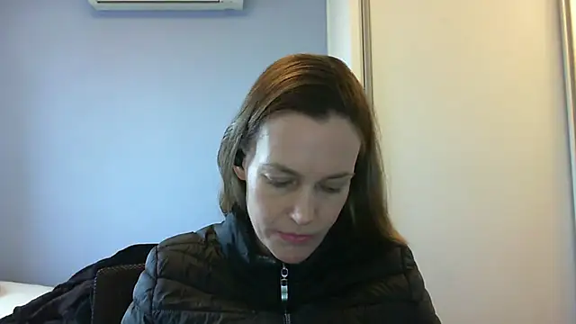 Snapshot of Annylove1 chatting on 09-25-25, 10:52 Annylove1 online show from 09-25-25, 10:52