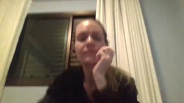 Snapshot of Annylove1 chatting on 10-01-25, 12:05 Annylove1 online show from 10-01-25, 12:05