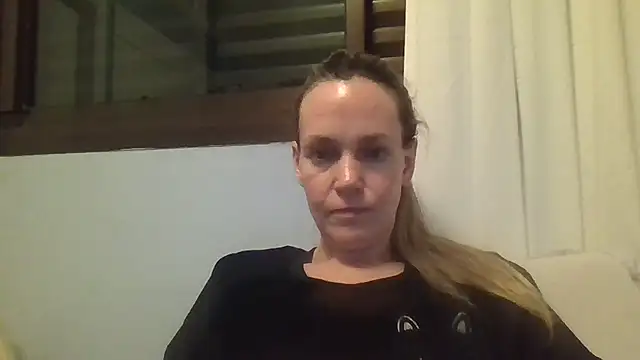 Snapshot of Annylove1 chatting on 10-08-25, 12:19 Annylove1 online show from 10-08-25, 12:19