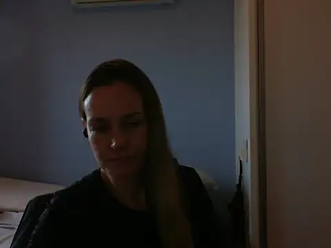 Snapshot of Annylove1 chatting on 10-16-25, 11:00 Annylove1 online show from 10-16-25, 11:00