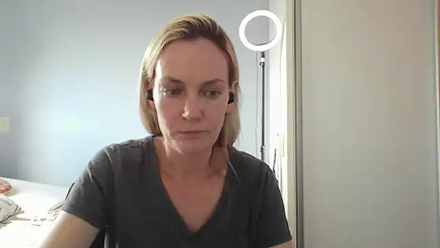 Snapshot of Annylove1 chatting on 02-13-26, 04:47 Annylove1 online show from 02-13-26, 04:47