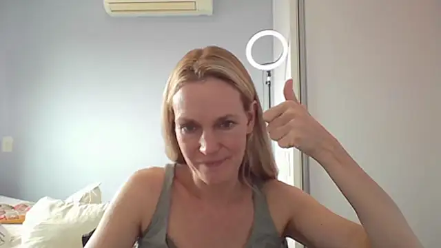 Snapshot of Annylove1 chatting on 02-23-26, 04:48 Annylove1 online show from 02-23-26, 04:48