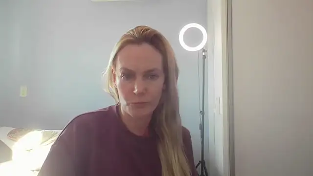 Annylove1 online show from 07-28-26, 04:50