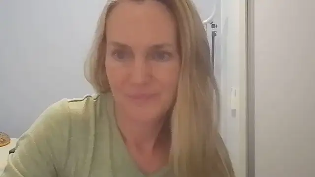 Annylove1 online show from 07-31-26, 12:21