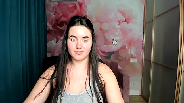 Snapshot of Roxie_Bradley chatting on 12-14-24, 07:46 Roxie Bradley online show from 12-14-24, 07:46
