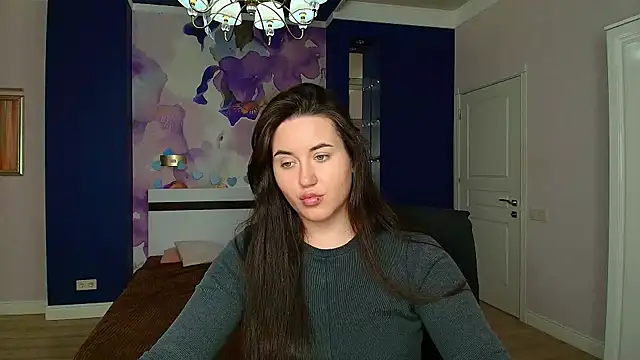 Snapshot of Roxie_Bradley chatting on 12-18-24, 07:26 Roxie Bradley online show from 12-18-24, 07:26