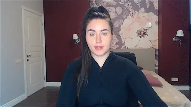 Snapshot of Roxie_Bradley chatting on 01-17-25, 06:36 Roxie Bradley online show from 01-17-25, 06:36