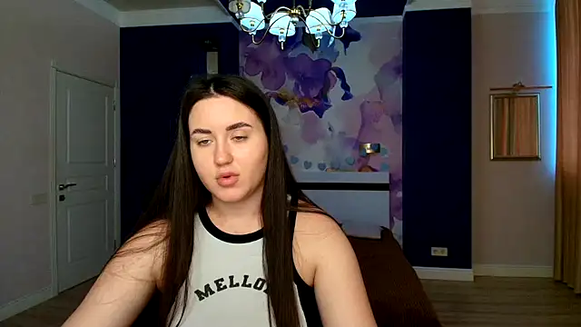 Snapshot of Roxie_Bradley chatting on 01-23-25, 07:00 Roxie Bradley online show from 01-23-25, 07:00