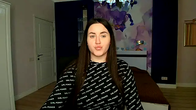 Snapshot of Roxie_Bradley chatting on 01-27-25, 07:56 Roxie Bradley online show from 01-27-25, 07:56