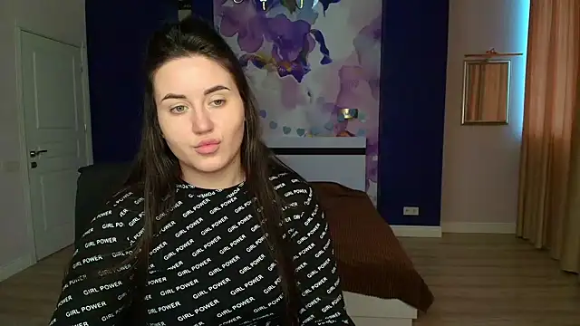 Snapshot of Roxie_Bradley chatting on 01-28-25, 08:04 Roxie Bradley online show from 01-28-25, 08:04