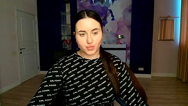 Snapshot of Roxie_Bradley chatting on 01-31-25, 07:39 Roxie Bradley online show from 01-31-25, 07:39