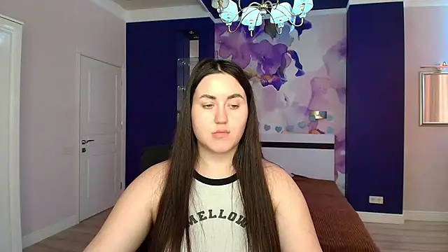 Snapshot of Roxie_Bradley chatting on 02-18-25, 10:16 Roxie Bradley online show from 02-18-25, 10:16