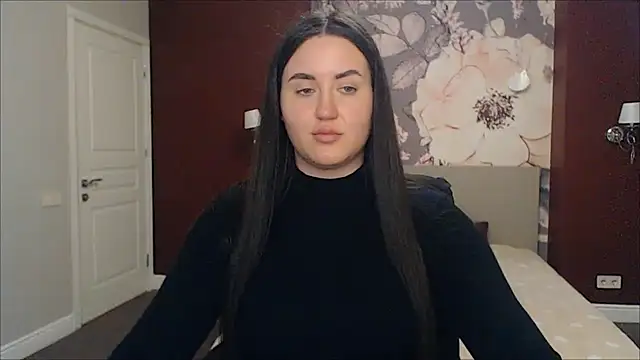 Snapshot of Roxie_Bradley chatting on 02-20-25, 12:57 Roxie Bradley online show from 02-20-25, 12:57