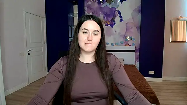 Snapshot of Roxie_Bradley chatting on 03-11-25, 10:18 Roxie Bradley online show from 03-11-25, 10:18