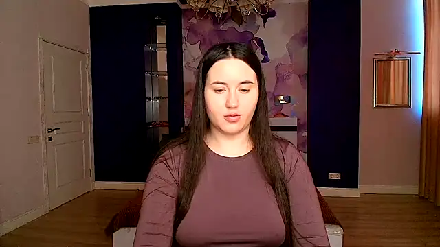 Snapshot of Roxie_Bradley chatting on 03-18-25, 06:46 Roxie Bradley online show from 03-18-25, 06:46