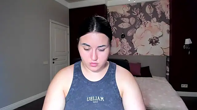 Snapshot of Roxie_Bradley chatting on 09-10-25, 05:51 Roxie Bradley online show from 09-10-25, 05:51