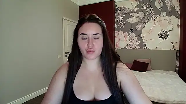 Snapshot of Roxie_Bradley chatting on 09-22-25, 06:04 Roxie Bradley online show from 09-22-25, 06:04