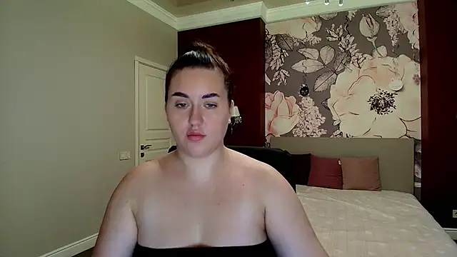 Snapshot of Roxie_Bradley chatting on 09-30-25, 06:18 Roxie Bradley online show from 09-30-25, 06:18