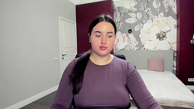 Roxie Bradley online show from 11-11-25, 06:46