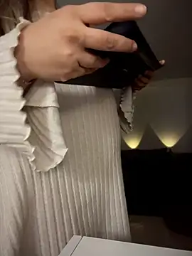 Im sophiie online show from 04-18-26, 06:50