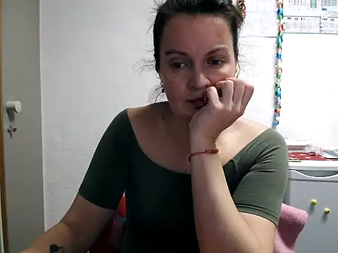 LoveNBloom online show from 02-21-25, 06:04