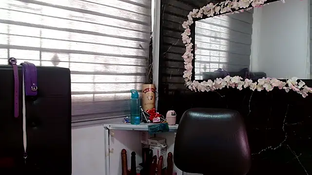 VIOLETTA-HOT online show from 03-18-25, 04:59