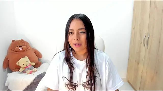 Snapshot of Ciara8 chatting on 03-05-26, 08:16 Ciara8 online show from 03-05-26, 08:16