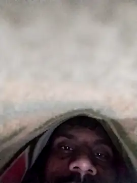 Snapshot of Cp7990208 chatting on 11-30-25, 11:20 Cp7990208 online show from 11-30-25, 11:20