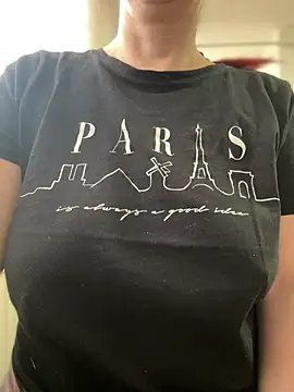 Snapshot of sweetmystery1 chatting on 01-10-26, 12:51 sweetmystery1 online show from 01-10-26, 12:51