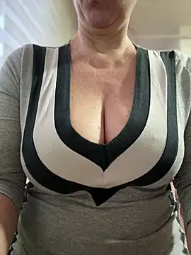 Snapshot of sweetmystery1 chatting on 01-17-26, 03:06 sweetmystery1 online show from 01-17-26, 03:06