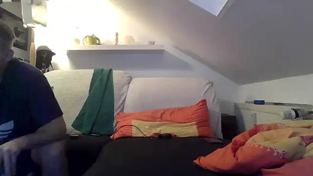 Snapshot of Cambitchboy chatting on 01-07-26, 03:42 Cambitchboy online show from 01-07-26, 03:42