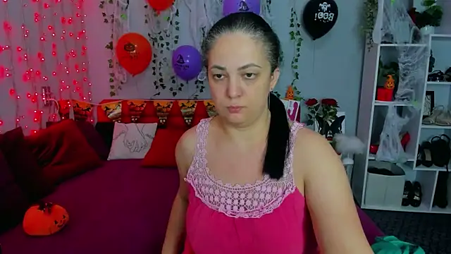 Snapshot of DarlingMilf chatting on 11-02-25, 05:26 DarlingMilf online show from 11-02-25, 05:26