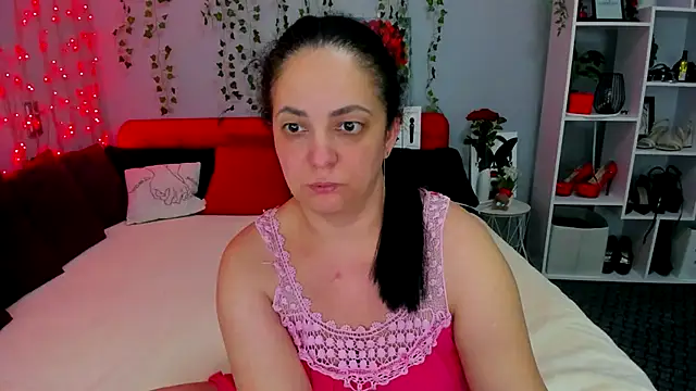 Snapshot of DarlingMilf chatting on 11-16-25, 07:08 DarlingMilf online show from 11-16-25, 07:08