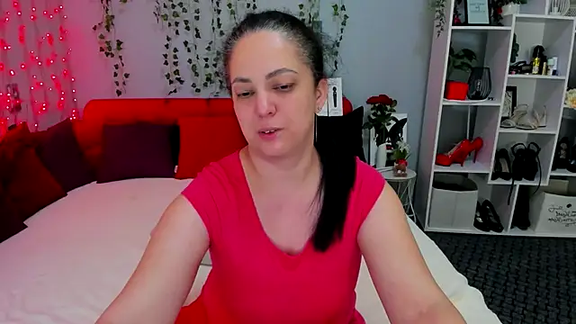 Snapshot of DarlingMilf chatting on 12-15-25, 06:23 DarlingMilf online show from 12-15-25, 06:23