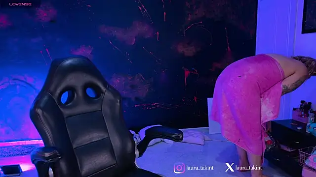 Laura takint online show from 01-13-26, 07:19