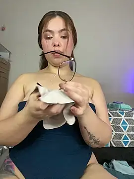 Snapshot of Liza_1 chatting on 02-03-26, 10:37 Liza 1 online show from 02-03-26, 10:37