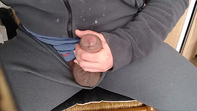 Snapshot of italian_mach chatting on 02-26-26, 02:49 italian mach online show from 02-26-26, 02:49