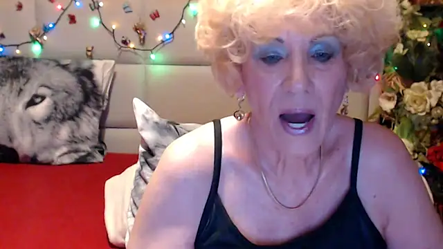 Snapshot of HappyWomanOn chatting on 05-29-26, 08:23 HappyWomanOn online show from 05-29-26, 08:23