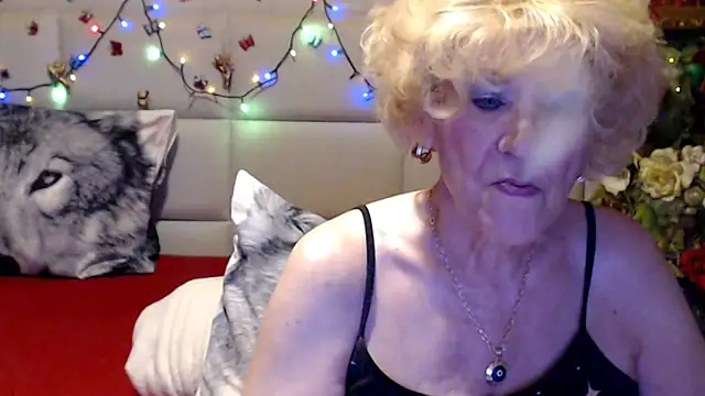 Snapshot of HappyWomanOn chatting on 06-02-26, 09:22 HappyWomanOn online show from 06-02-26, 09:22
