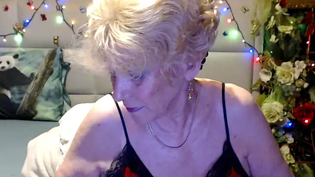 Snapshot of HappyWomanOn chatting on 06-07-26, 09:35 HappyWomanOn online show from 06-07-26, 09:35