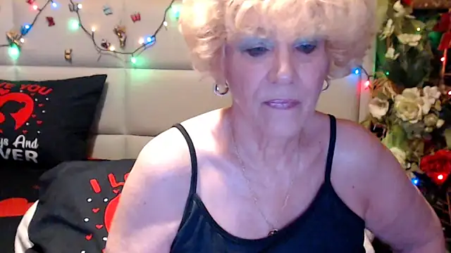Snapshot of HappyWomanOn chatting on 06-13-26, 09:07 HappyWomanOn online show from 06-13-26, 09:07
