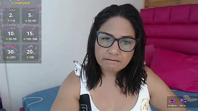 Snapshot of Katha_Marck chatting on 05-07-26, 12:43 Katha Marck online show from 05-07-26, 12:43