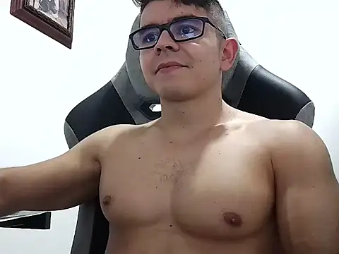 Snapshot of MILCARITAS3 chatting on 02-19-26, 06:59 MILCARITAS3 online show from 02-19-26, 06:59